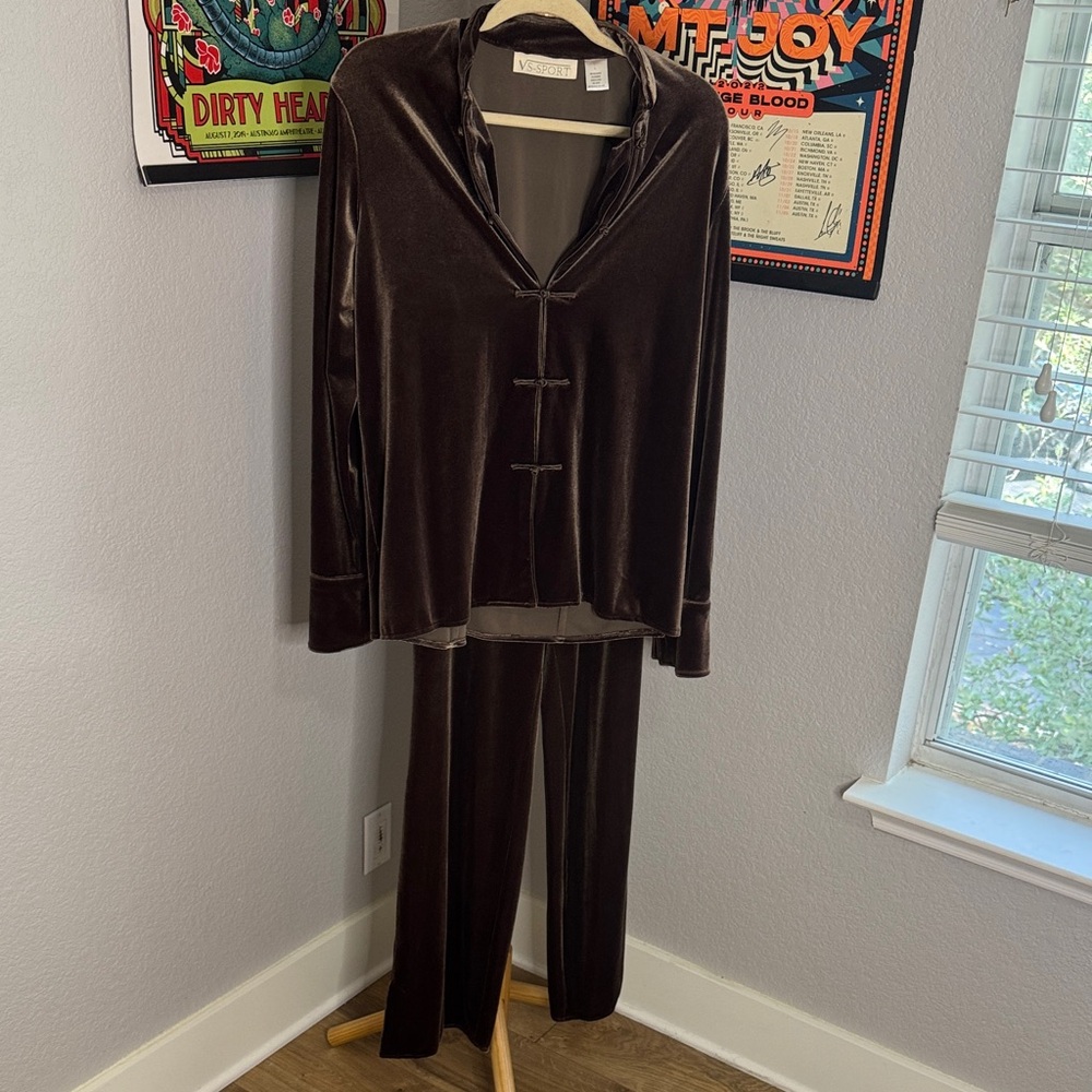 VS-Sport Brown Velvet Lounge Set